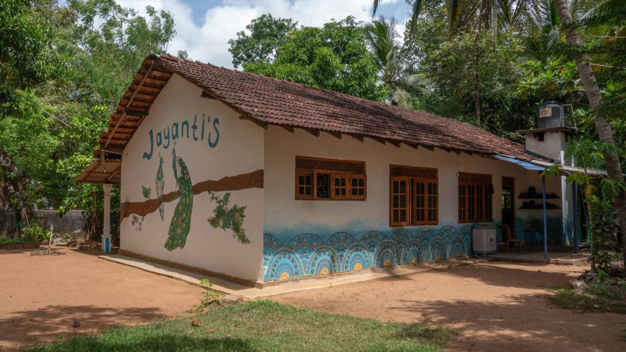 Hotel Jayanti'S Sigiriya Esterno foto
